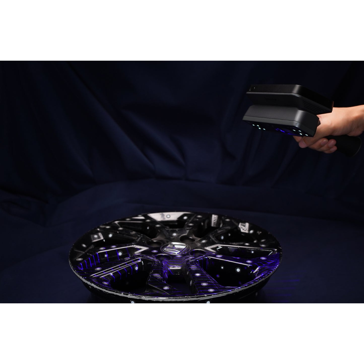 EinScan Rigil Tri-Mode Blue Laser-Infrared 3D Scanner BD.202506.007