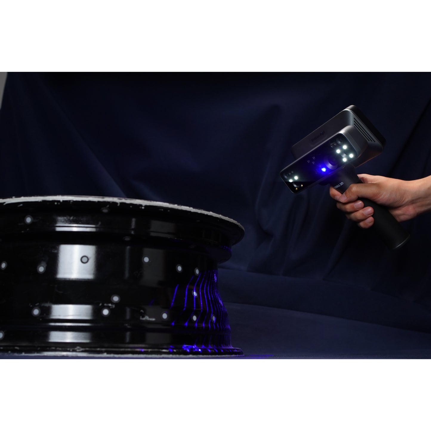 EinScan Rigil Tri-Mode Blue Laser-Infrared 3D Scanner BD.202506.007