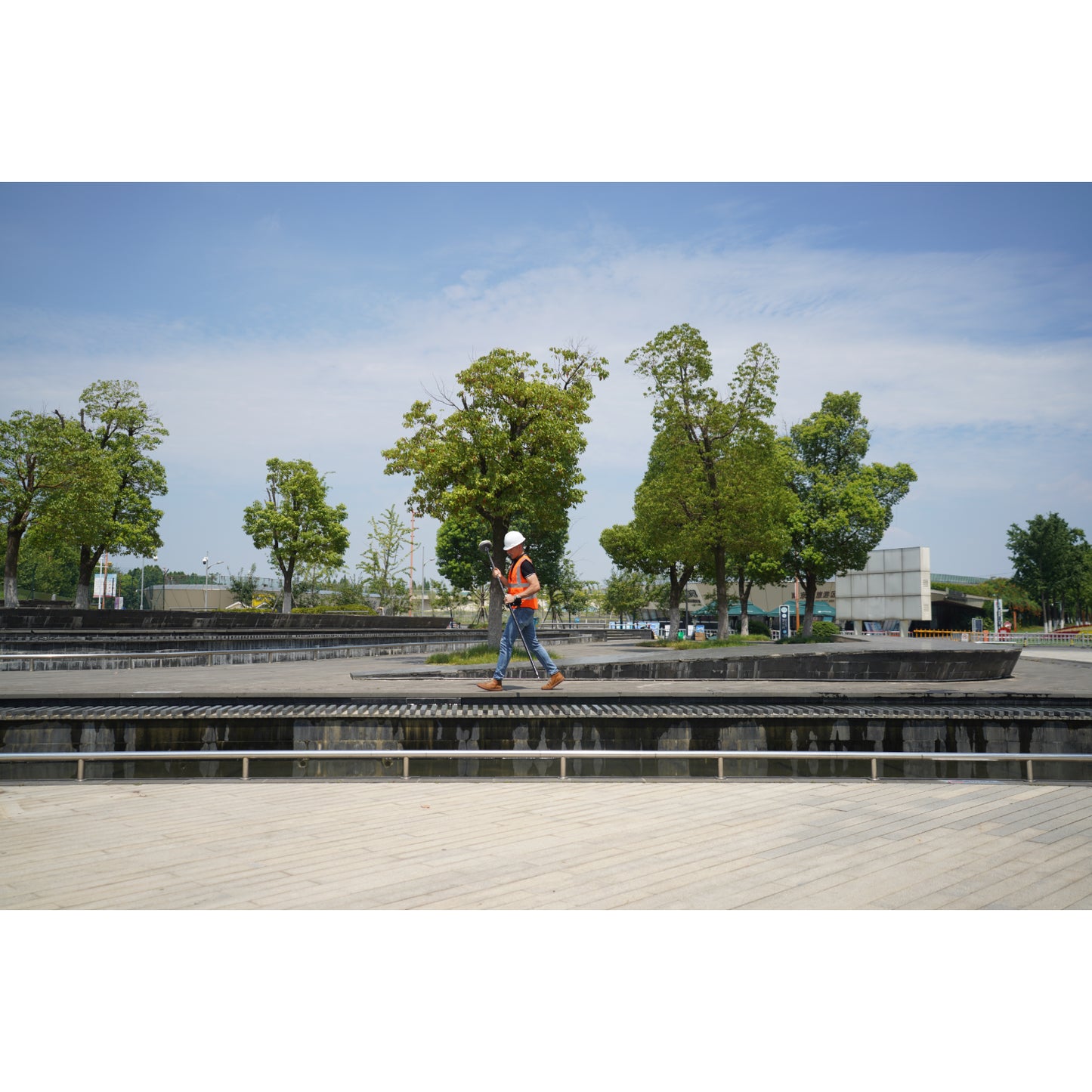 FJD V1t GNSS Base Station - Compact RTK Correction System