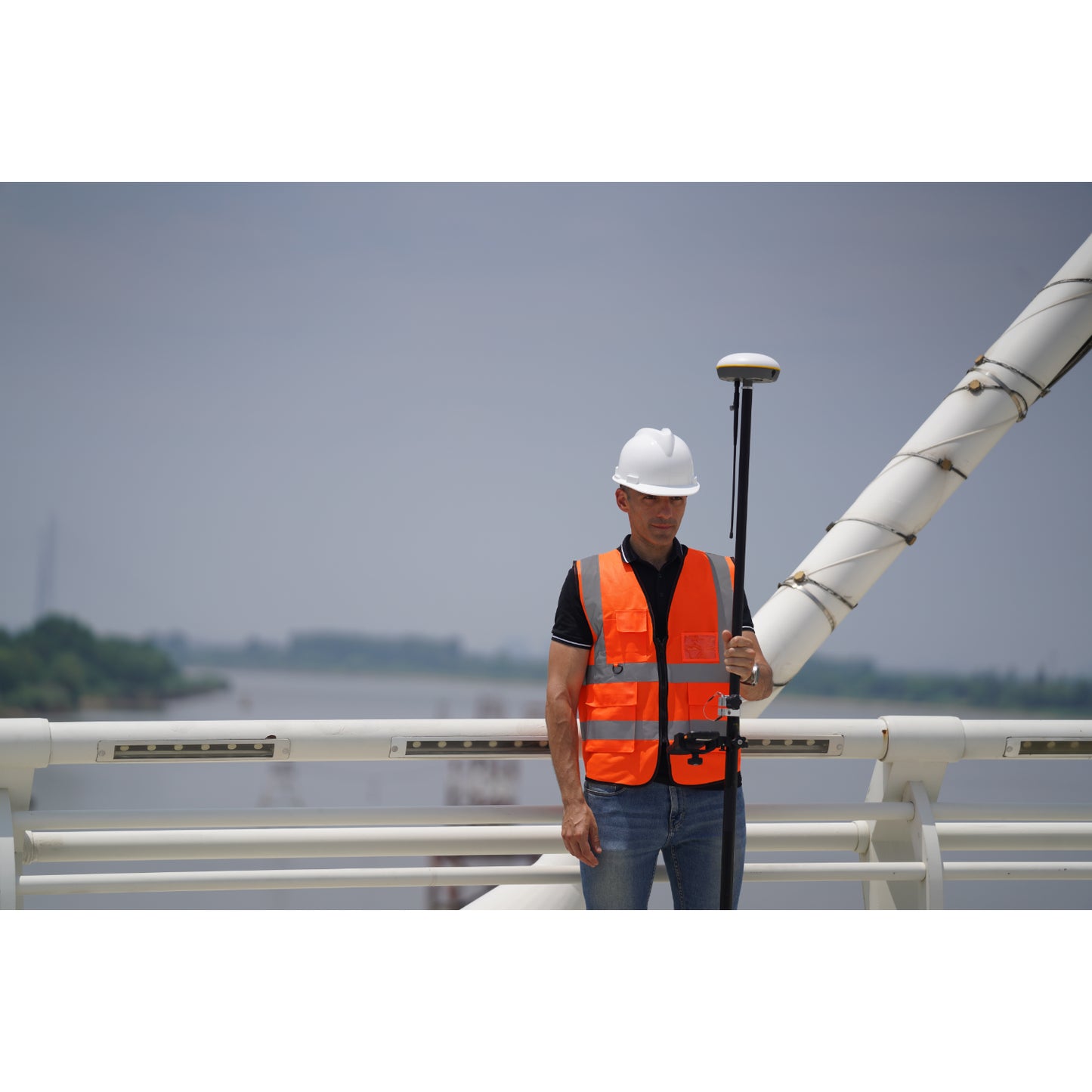 FJD V1t GNSS Rover with E200 Controller- Compact RTK Survey System