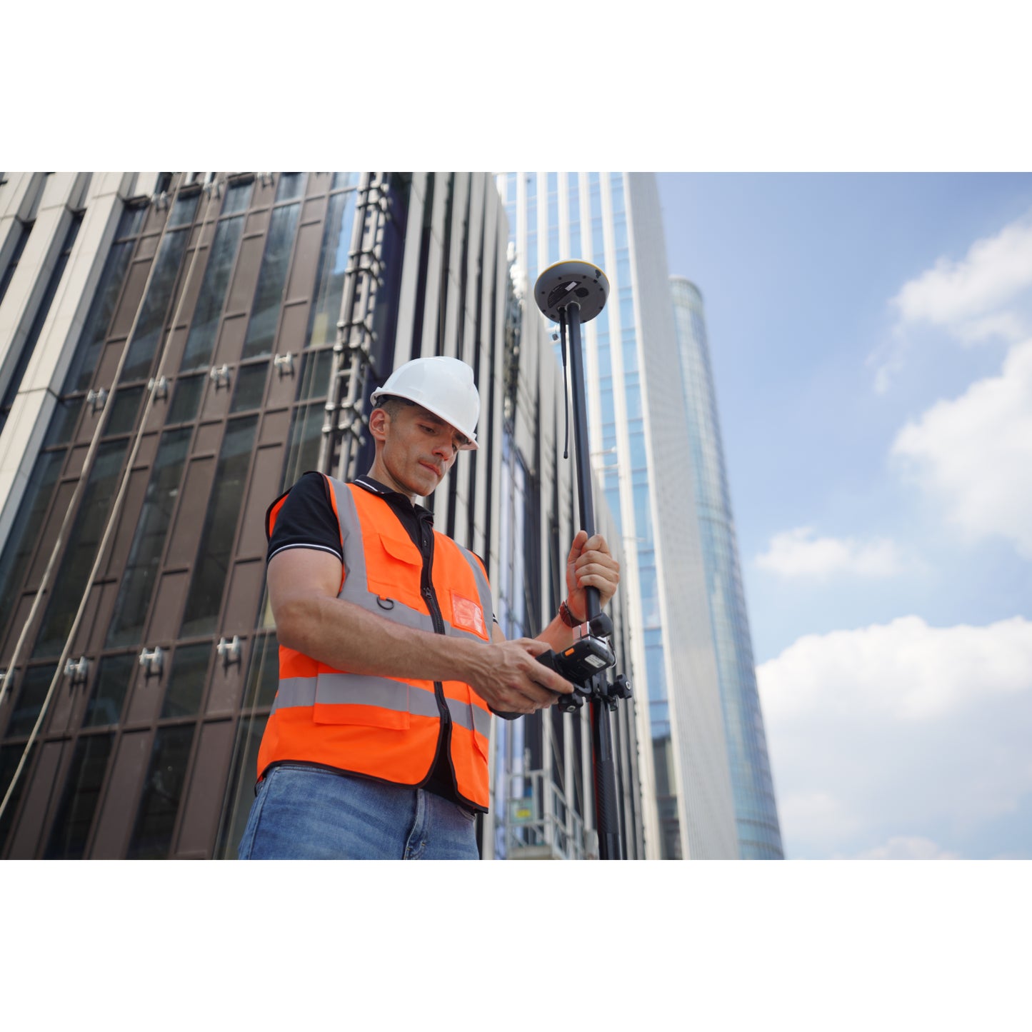 FJD V1t GNSS Base Station - Compact RTK Correction System