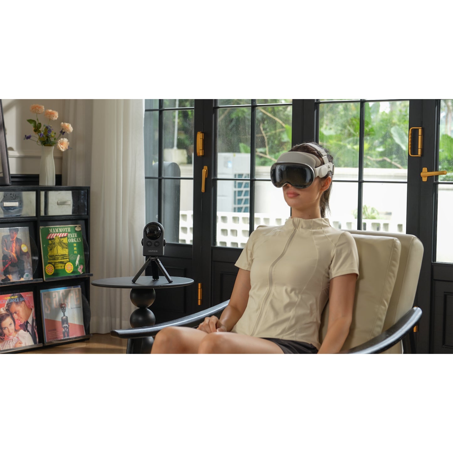 specialist using the XGRIDS PortalCam handheld SLAM LiDAR scanner for Virtual reality development
